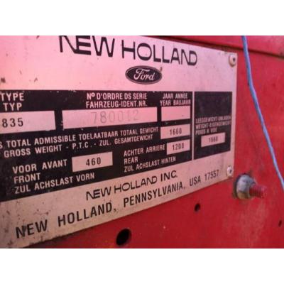 New Holland 835