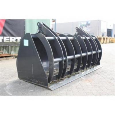Fltzinger Loading Bucket WP 2400 with clamp