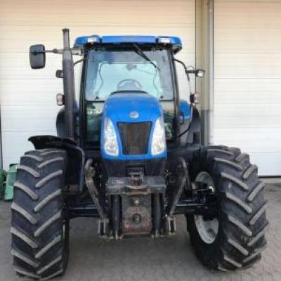 New Holland TS115A