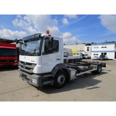 Mercedes-Benz AXOR 1824 LL BDF-Fahrgestell mit Hub