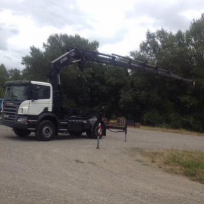 SCANIA scana p 380 grue