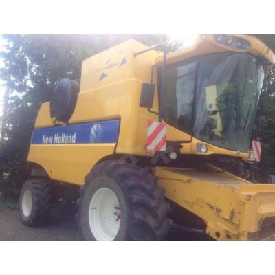 New Holland CSX 7060 FS