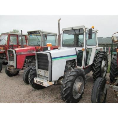 Massey Ferguson 590