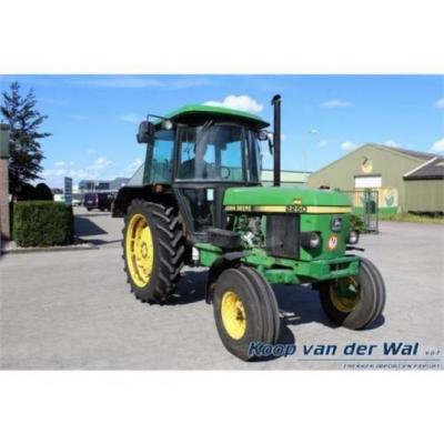 John Deere 2250