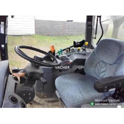 New Holland T 7050