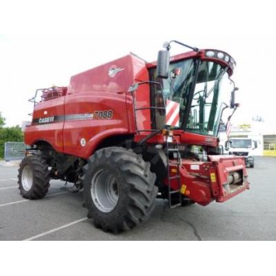 Case IH 7088 AF mit Vario-Schneidwerk