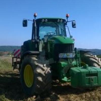 John Deere
                     7530 PREMIUM