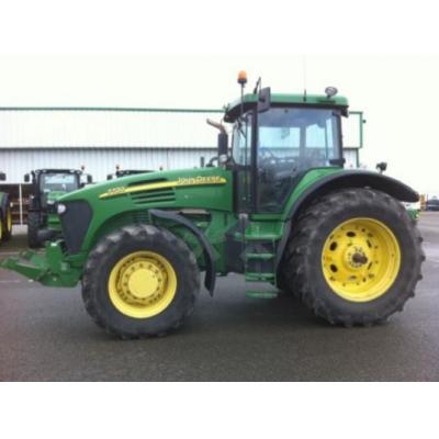 John Deere
                     7720