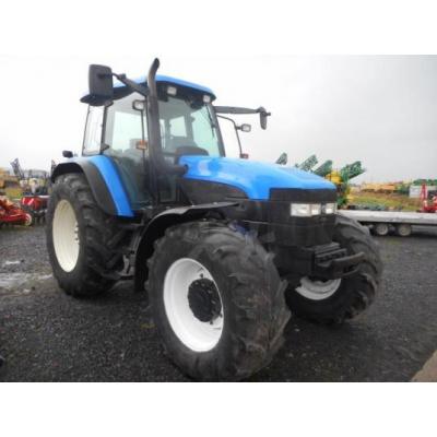 New Holland
                     TM155