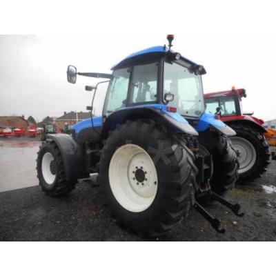 New Holland
                     TM155