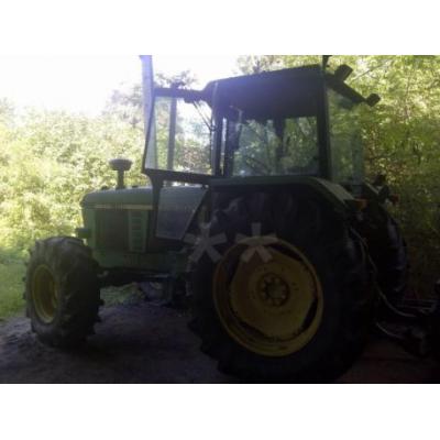 John Deere
                     3640