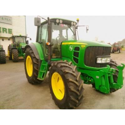 John Deere
                     6930