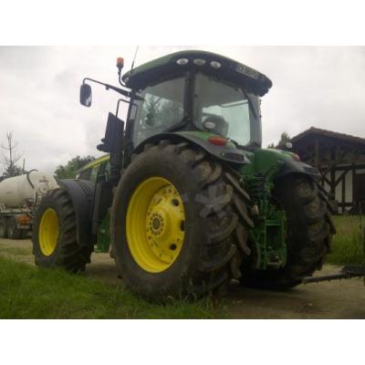 John Deere
                     7280R