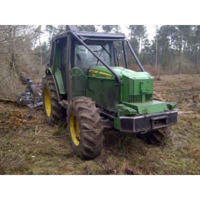 John Deere
                     6830 P