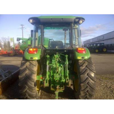 John Deere
                     5820