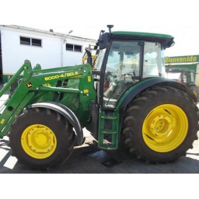 traktor John Deere 6110 RC