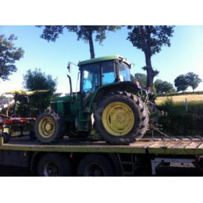 John Deere
                     6110SE