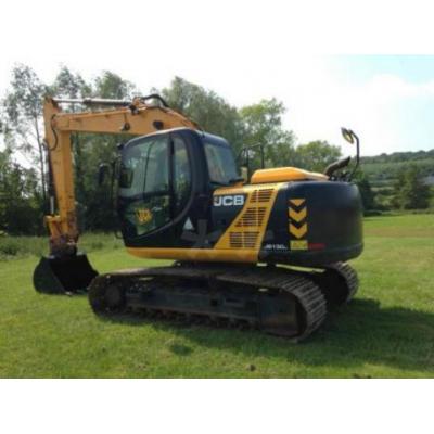 JCB
                     JS 130 LC