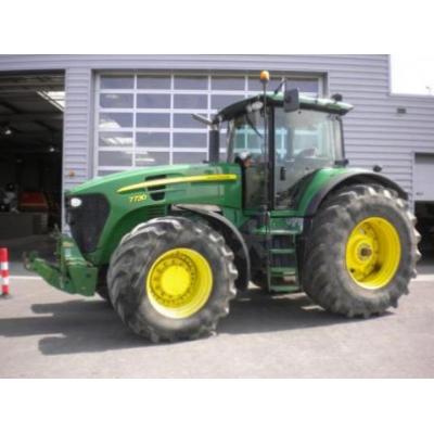 John Deere
                     7730