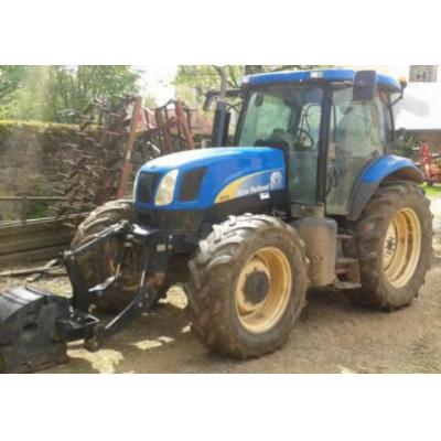 New Holland
                     TS115A