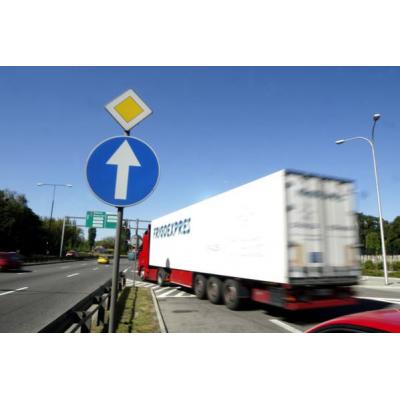 GDDKiA nie wprowadza ograniczeń dla ciężarówek